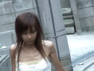 Slim Japanese Girlie Gets Boob Sharked On The Street.