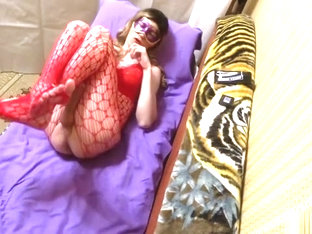 TS-girl Handjob hard cock