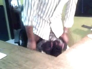 Oficina masturbandose Regio