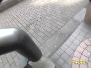 Sharking video recorded in public on the streets of Japan