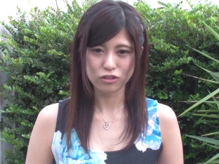 Ema Kato loves to please her man