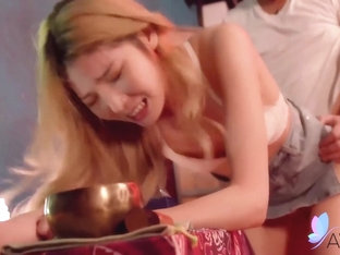 Decides To See A Medium To Help Turn Her Life Around With Sofia Takigawa, Wu Fangyi And Li Zhiyan