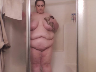 ssbbw caught shower voyeur cam