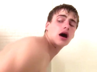 Hot men gay pissing interview Noah Brooks DRENCHED- five Guy Piss Orgy