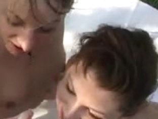 Outdoor Oral Stimulation with Merry4Fun & Teenygirlfriend