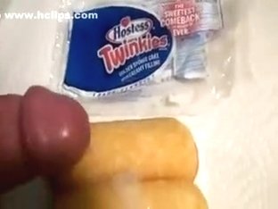 Cum On Twinkie