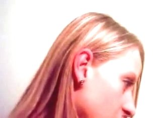 In den  Mund gespritzt