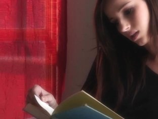 Sexy babe Madison Morgan masturbating in this hot solo video