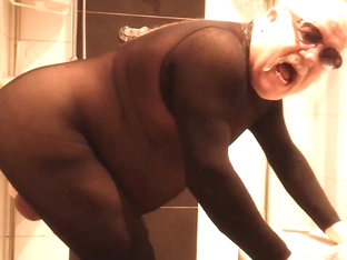 Zurückgehalten und dann abgang.