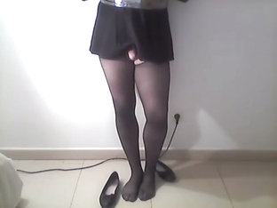Sashacrossdresser shemale tease with skirt and stockings (1)