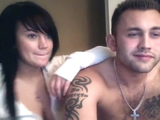 Sexy Minx Handles a Big Cock During Her Webcam Show