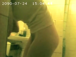 Hidden shower video of beautiful bodied amateur doll