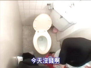 Teenage Japanese slut gave a BJ and got fucked in a toilet