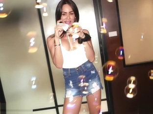 Asian shemale piss with cumshot