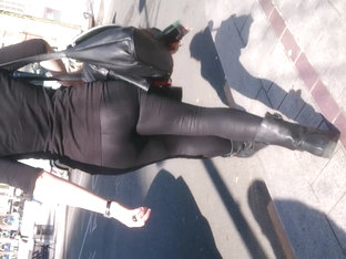 Sexy Ass In Leggings