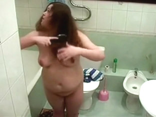 Chubby Sister Nude In Bathroom