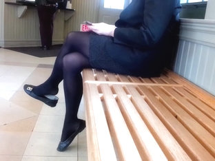 Candid Business Lady Crazy Shoeplay Feet In Nylons