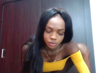 Pretty 18yo Ebony self fucking