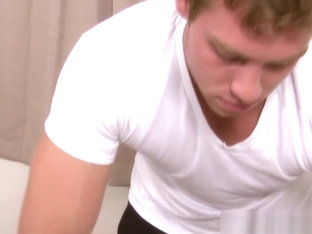 Teen tgirl massaged and sucked off by masseur