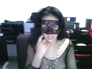 peruana en mallas metiendose consolador grosso