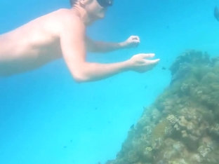 AXELABYSSE  Axel Anal Prolapses While Diving