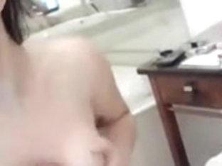 Latin Chick tetona follada por su amigo (9na parte)