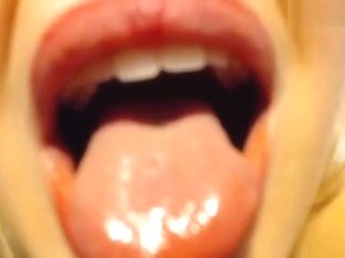 Blonde Urinheaven hard fucks her holes