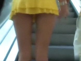 Sensational view of a hot girl's upskirt