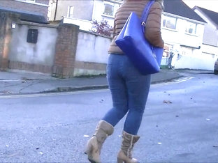 Candid Big Butt MILF In Tight Jeans