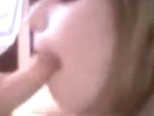 Sexy Golden-haired Gives Hot Oral