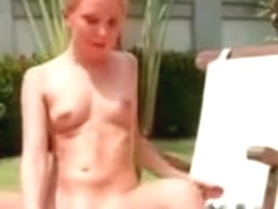 Fascinating Blondie Masturbate Outdoor