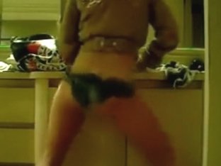 Shaking with her great a-hole