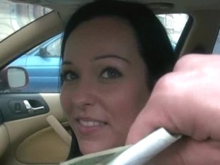 Eurobabe Natali Blue pussy screwed up in her car for money