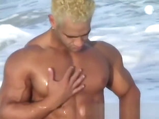 Gay Bodybuilder Joshua Fred! Thong on the beach!