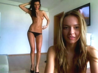 Two Webcam Teens Have Some Dirty Fun