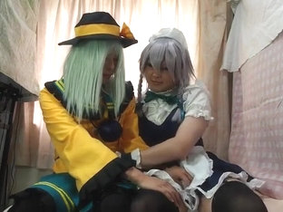 Japanese teen CDs play game