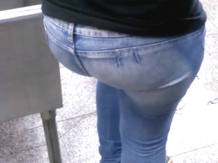 lil round booty