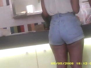 ebony with nice ass in booty shorts(hidden cam)