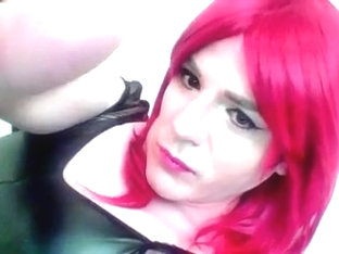 RED HEAD CUMS IN HER MOUTH