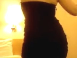 Mad Twerk Cam Constricted Clothing Video