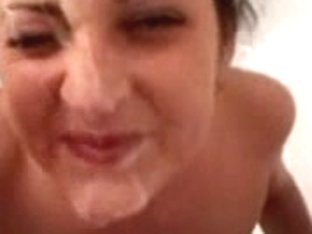 Amateur Girl Took A Facial Cumshot In The Bathtub