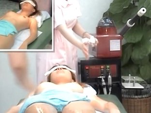 Spy Cam Shows A Naked Japanese Babe Receiving A Massage