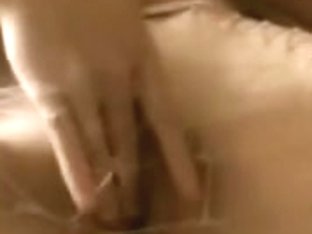 Beatufiul babe taped rubbing her holes