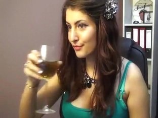 Hot Busty Webcam Girl CuteNathalee