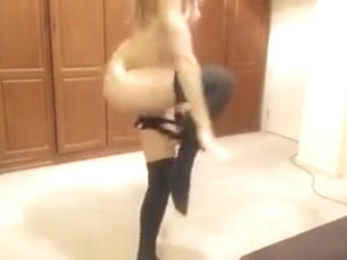 Gorgeous webcam girl dance