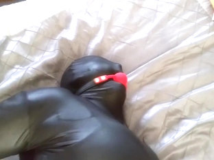 Isabels Zentai Bondage (2/2)