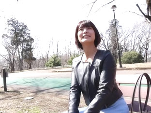 0005507_人妻NTR 美女 乳首舐め騎乗位などが含まれている