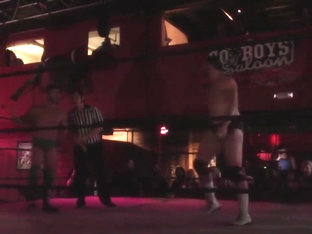 Hot Wrestling Men: Chayn vs Gibbes