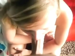 Heisse Blondine am Blasen