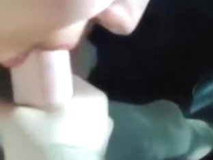 Delicious Lady Licks Ding-dong In A Car